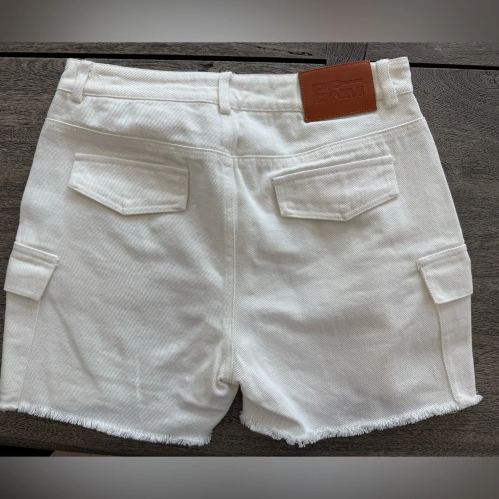 Princess Polly Denim Cargo Cutoff Shorts White / Cream Size 6